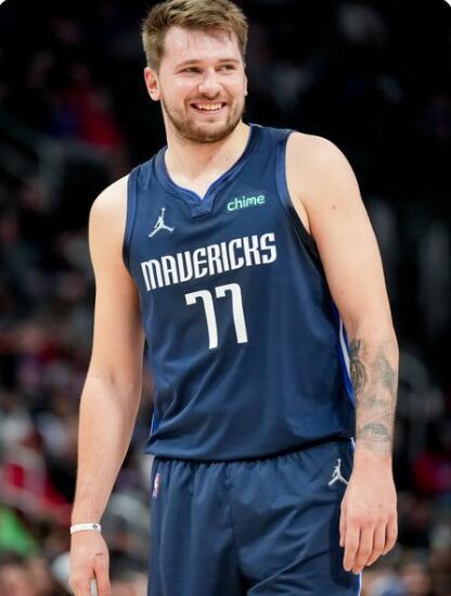 也相当明显 也相当明显