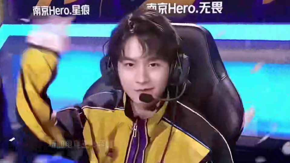 球爱好者体 球爱好者体